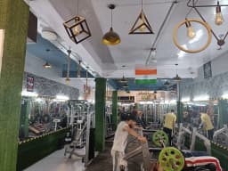 Reps and sets Fitness Club