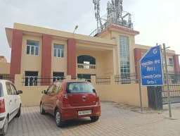 Beta I, Community Centre